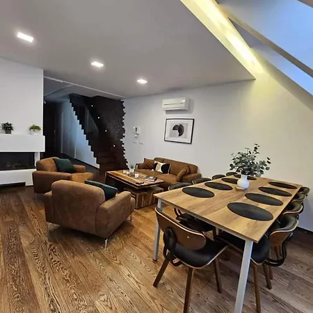 Apartment Three Stories In Old Center With Castle View And Terrace