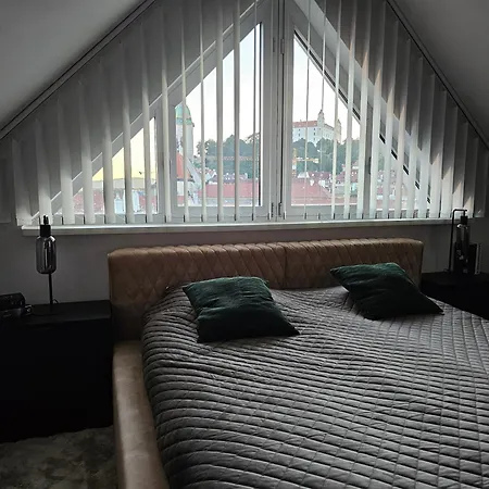 Appartement Three Stories In Old Center With Castle View And Terrace *