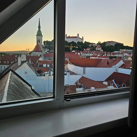Three Stories In Old Center With Castle View And Terrace Apartment Bratislava