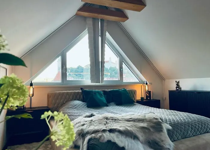 Apartmán Three Stories In Old Center With Castle View And Terrace *