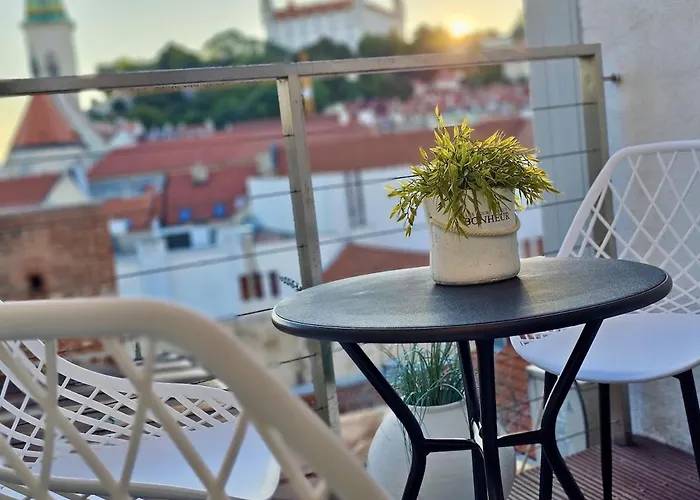 Three Stories In Old Center With Castle View And Terrace * Bratislava